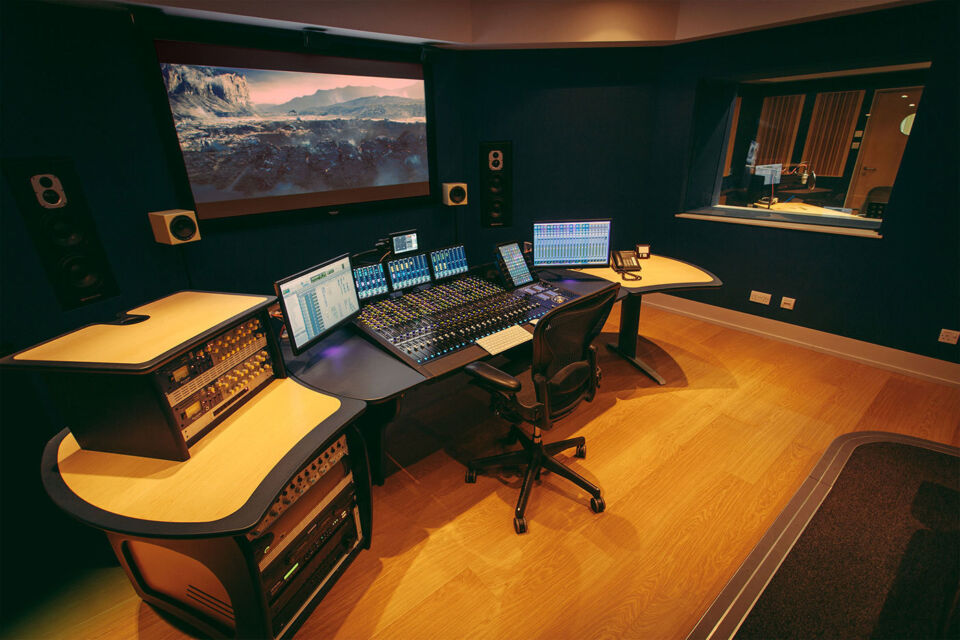 Theatre2 control room